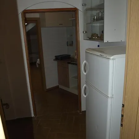 בית הארחה Liberty House 3*