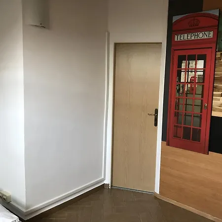 Liberty House בית הארחה