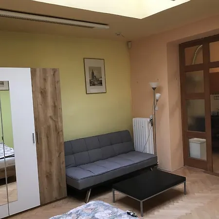 Liberty House בית הארחה 3*