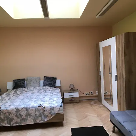 בית הארחה Liberty House