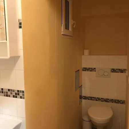 Liberty House בית הארחה